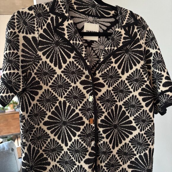 Beautiful Short sleeve Sandro Sweater Size Small - Worn Once - Picture 1 of 3